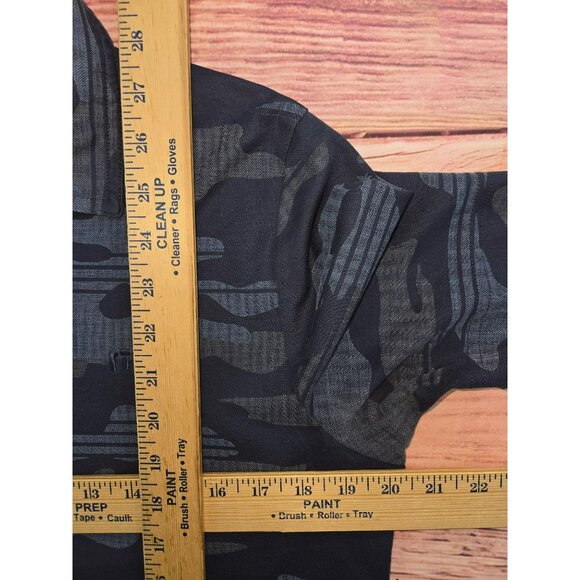 Travis Mathew Mens Blue Camo Polo Shirt Medium PimaCotton Polyester Blend - Picture 8 of 8